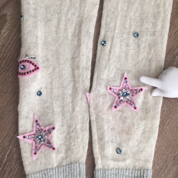 Wildfox Power Icons Quincy Sweater - in Vintage Lace - Picture 16 of 16